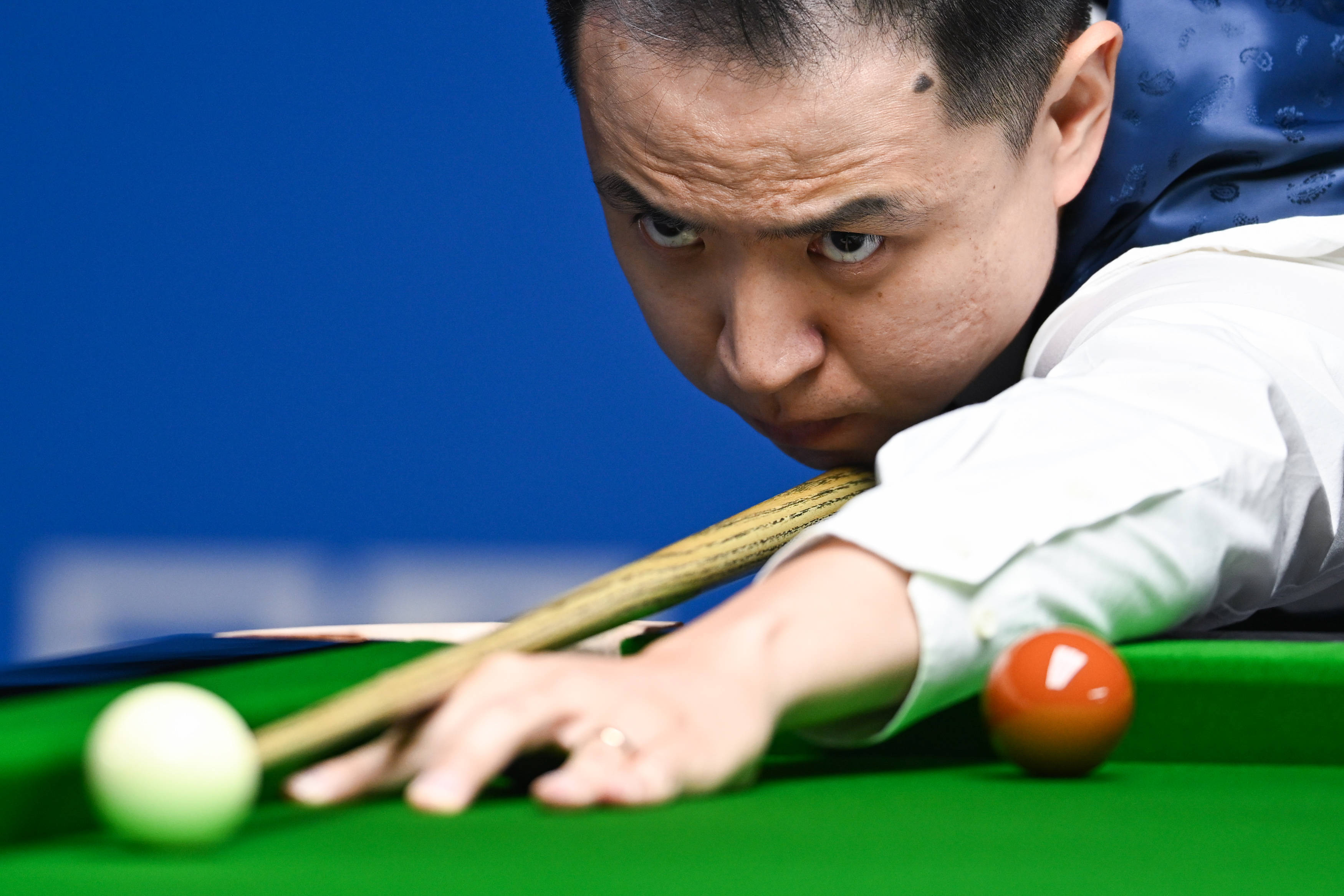 场出现了越 场出现了越