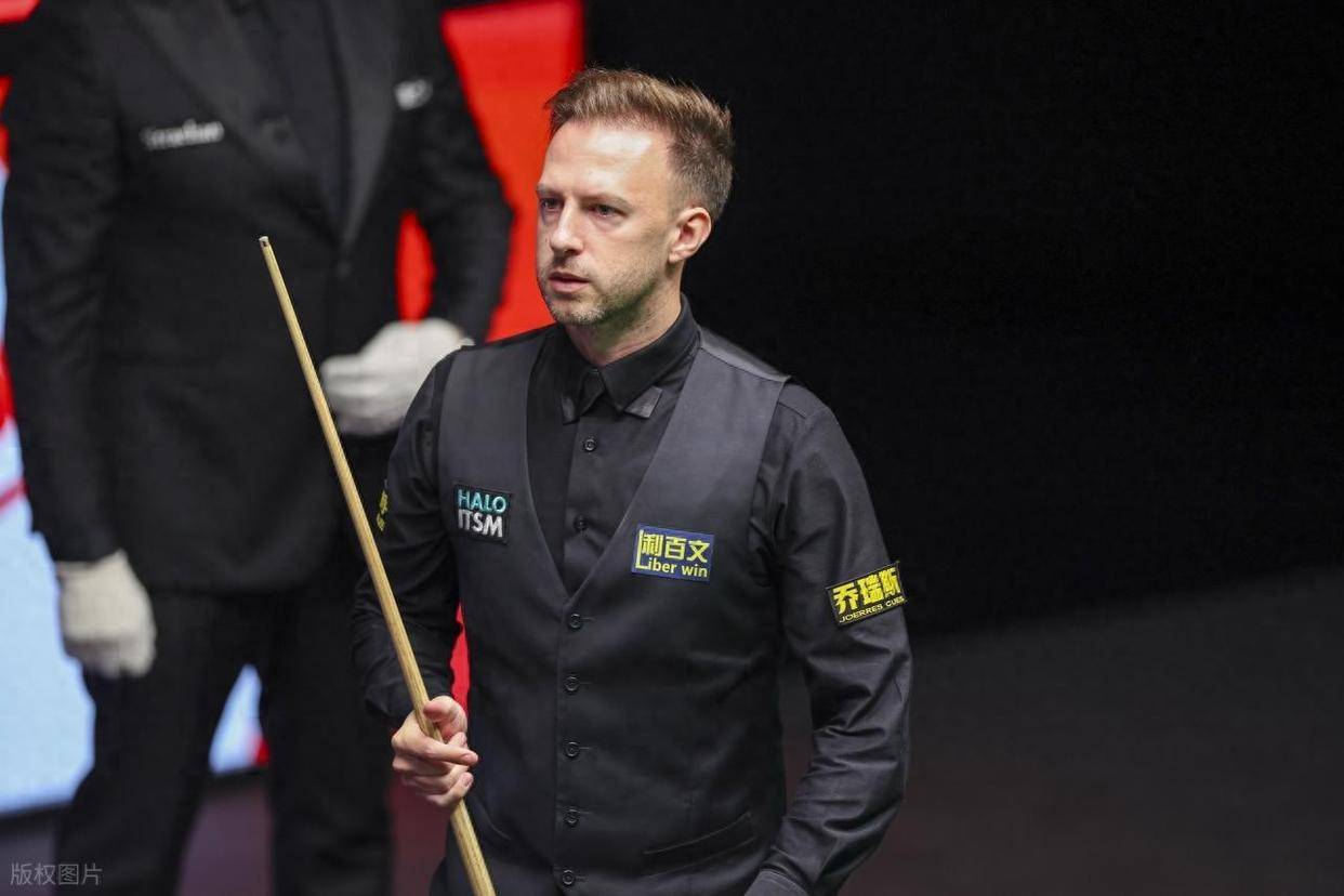 的朝阳下 的朝阳下